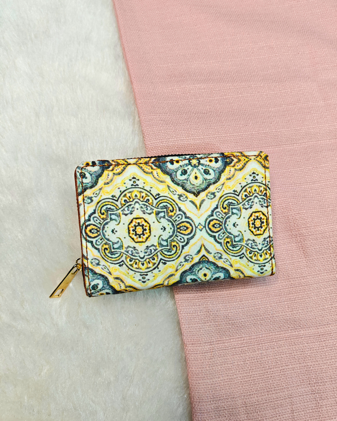 Foldable Pocket Wallet For Women - Ofwhite - Surovi Bags