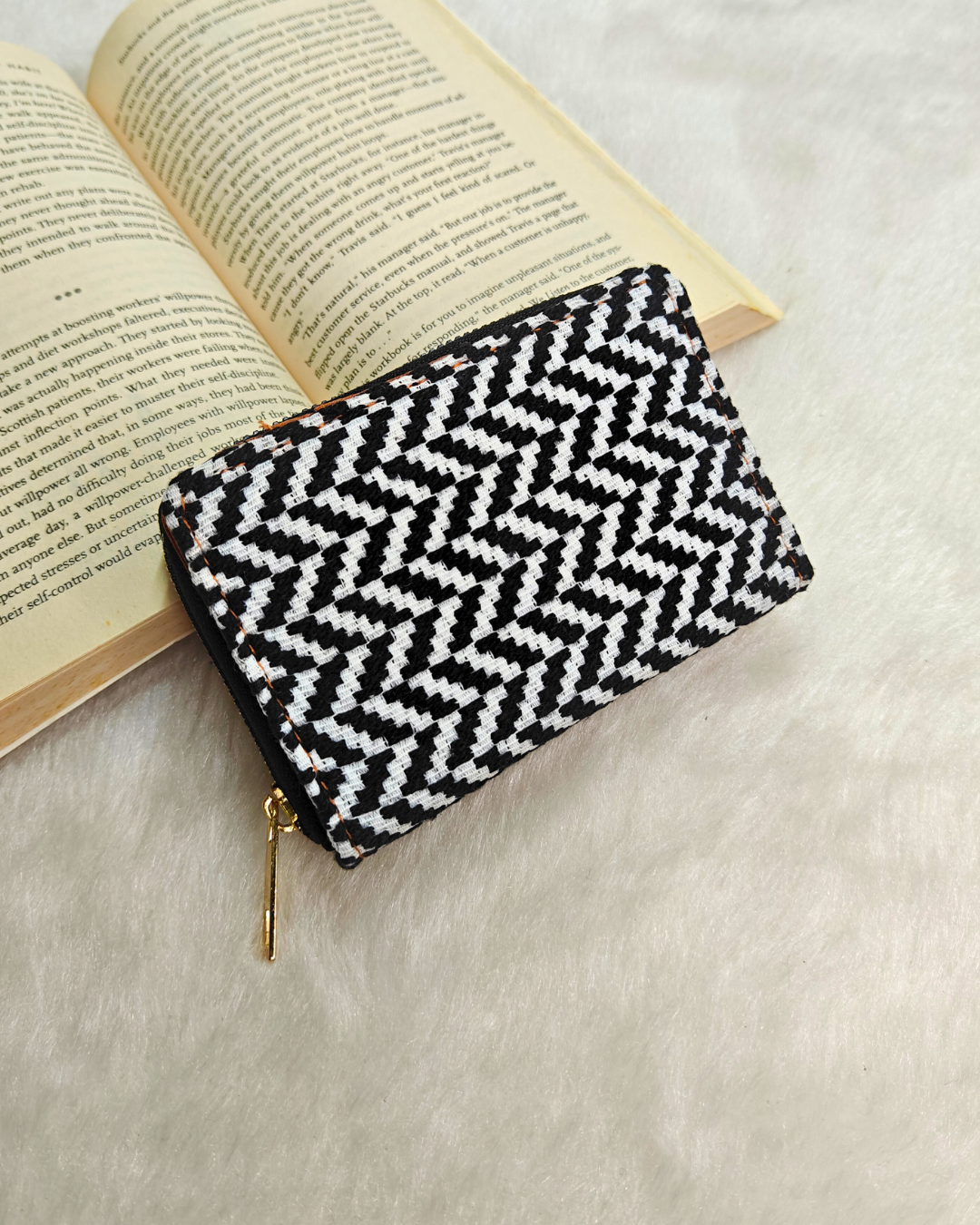 Jacquard Foldable Pocket Wallet For Women - Ikkat Weave