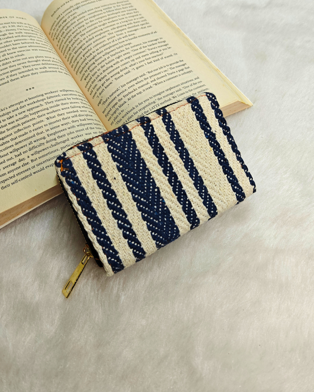 Jacquard Foldable Pocket Wallet For Women - Strips