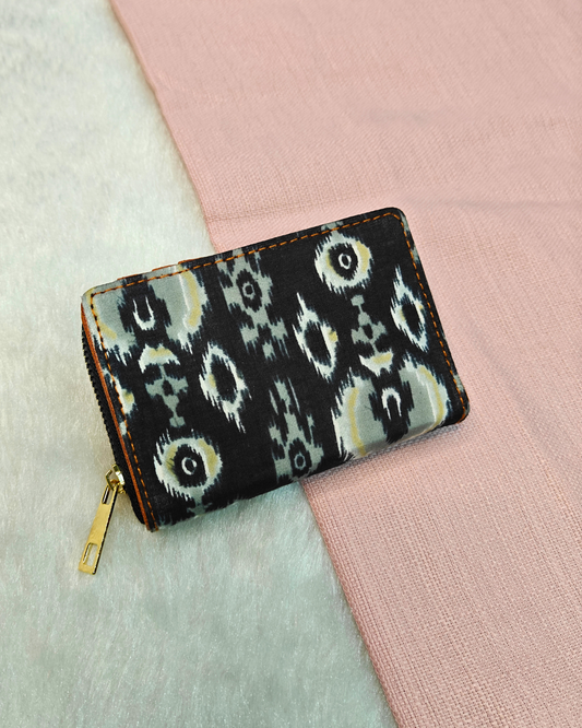 Foldable Pocket Wallet For Women - Ikkat Print