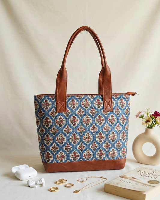 The Signature Tote - Blue Motif