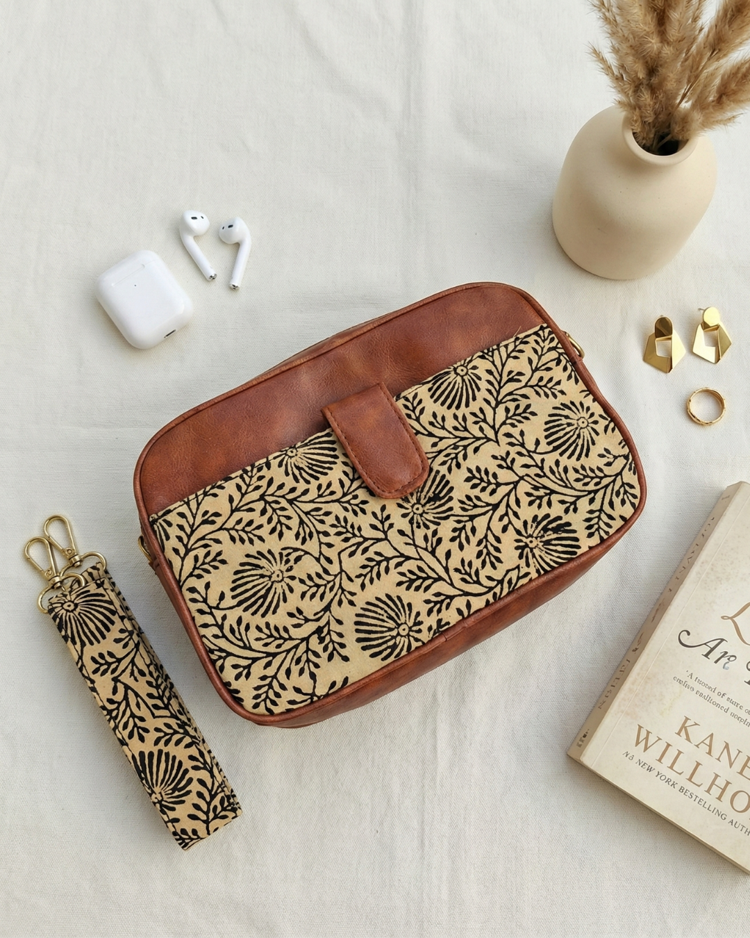 Magnetic Sling Bag - Black & Bloom