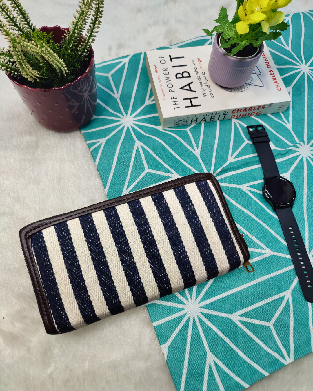 Double Zip Jacquard Wallet for Secure and Organized Storage - Strips