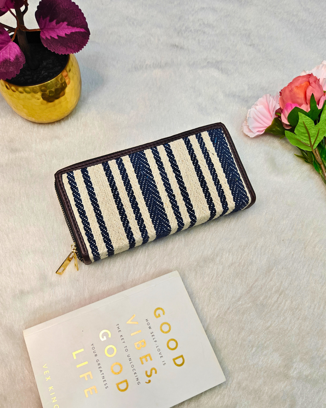 Double Zip Jacquard Wallet for Secure and Organized Storage - Strips