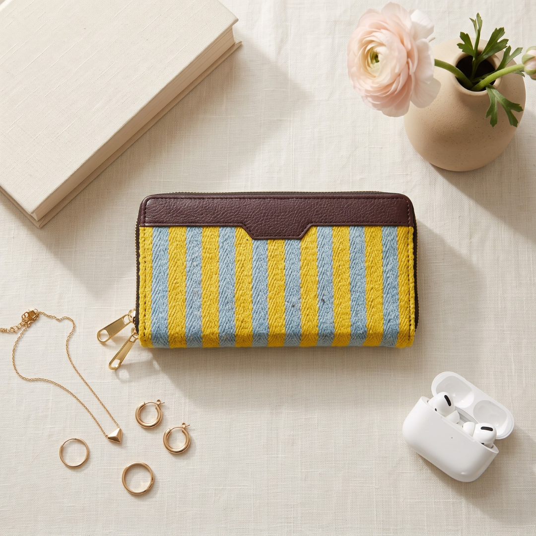 Double Zip Jacquard Wallet for Secure and Organized Storage - Strips