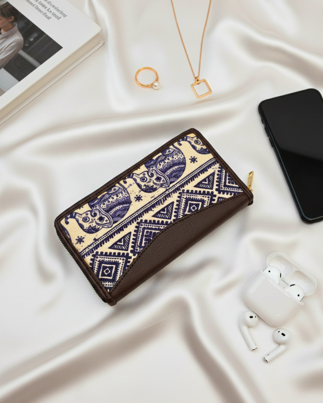 Handmade Women Zipper Wallet - Elephant